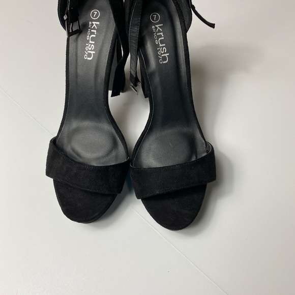 Black heels size 9 - Picture 7 of 7